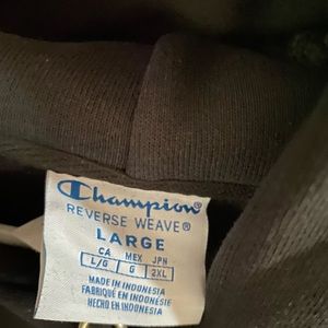 Brand new champion cropped hoodie sweatshirt. Size large